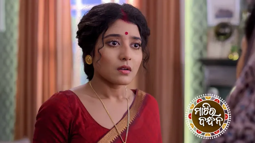 Anamika Hides from Alka