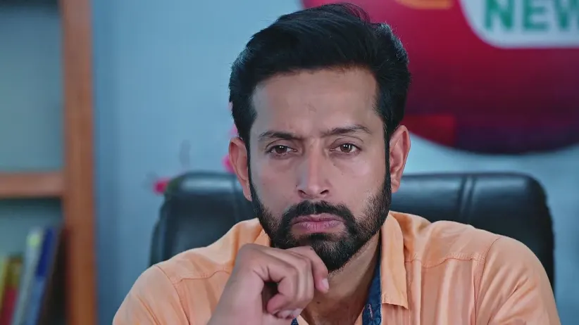 Ruchi Steals Vaibhav's Phone - Mannat