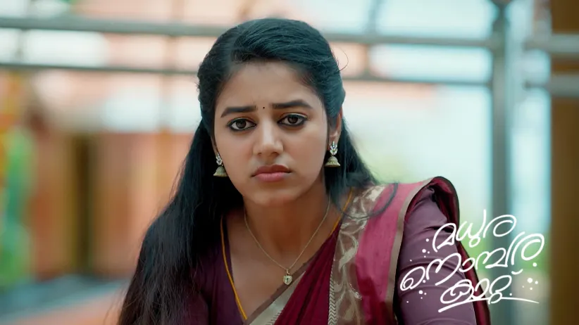 A Palmist Warns Nithya