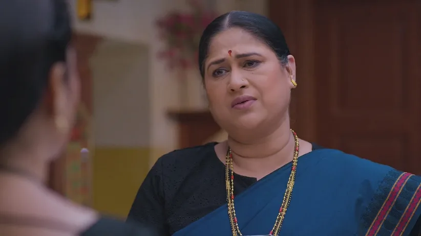 Jayant Asks Janhavi about Her Friends
