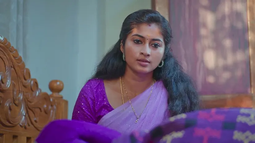 Veera Tends to Valli - Veera