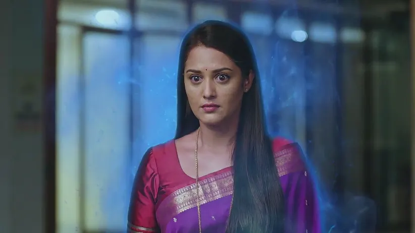 Maya Tries to Get Close to Sharath