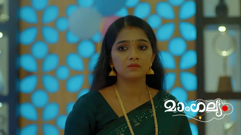 Avanthika Slaps Sandhya
