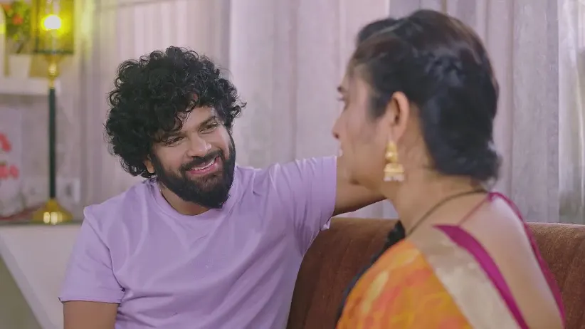 Veena Gets Annoyed at Her Mother's Situation - Lakshmi Nivasa