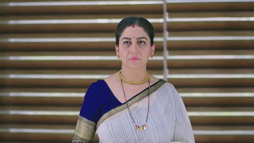 Nidhi's Brothers Try to Cheer Her Up