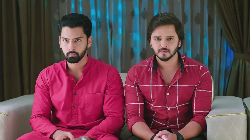 Madhav's Family Discusses Sharvari's Actions - Shrirasthu Shubhamasthu