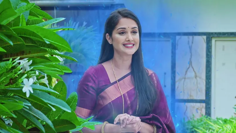 Malavika Manipulates Maya's Horoscope