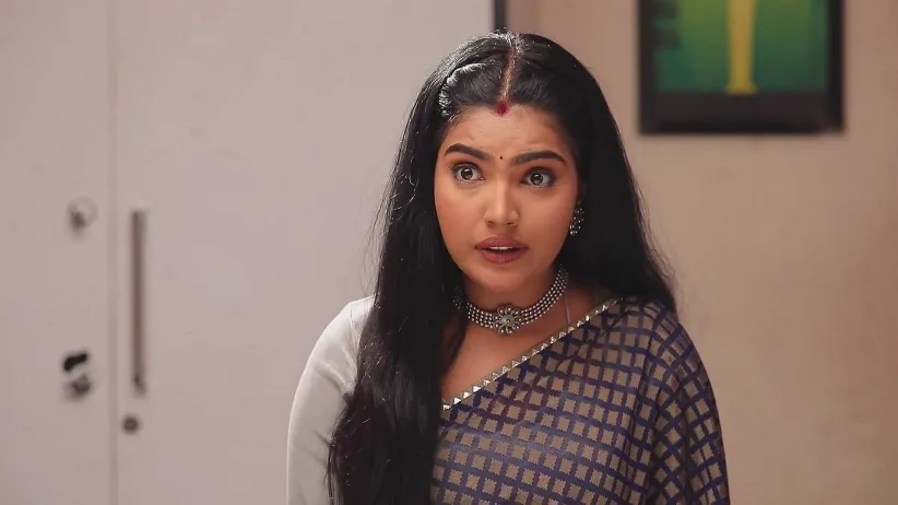 Namboothiri Exorcises Thamarai