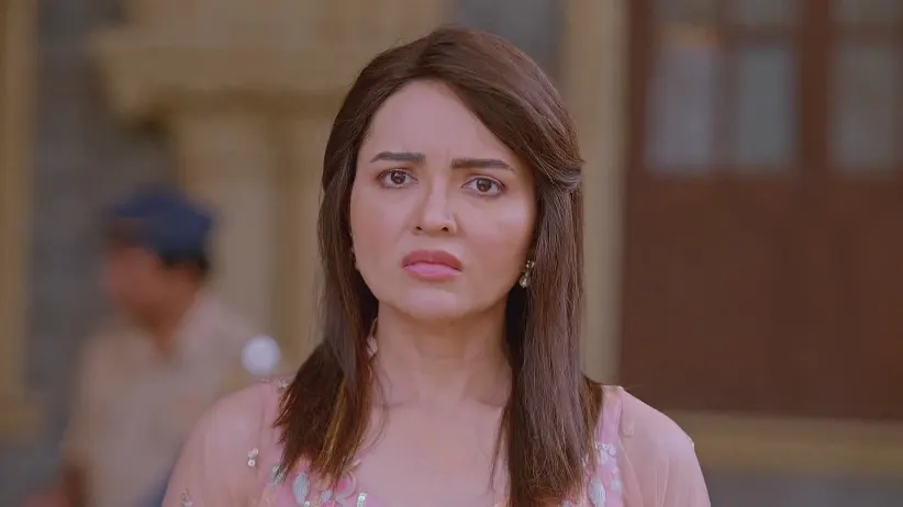 Shalu Makes a Request to Aanchal and Karishma