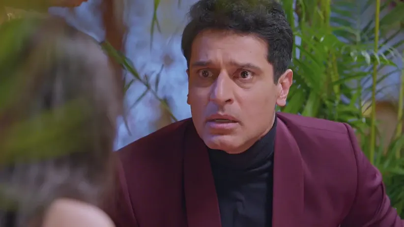 Naina Briefs Karan on Prarthana’s Plight - Kumkum Bhagya