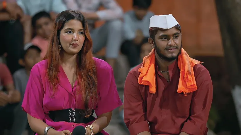 The Village Sarpanch Tells the Girls about Their Task - Chal Bhava Cityt