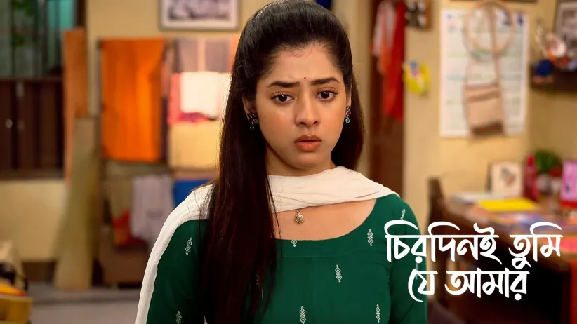 Nilu Switches Apu's Phone with His