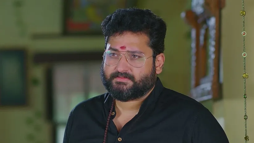 Rajaram Decides to Reason with Kishore - Sandhyaraaga