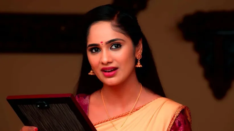 Chandramohan Helps A Pregnant Woman