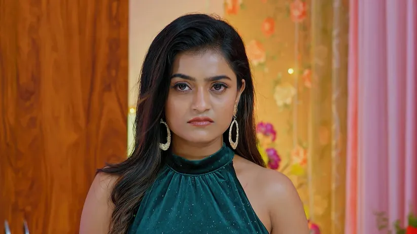 Narasimha Asks Venkatesh to Save Padmavathi