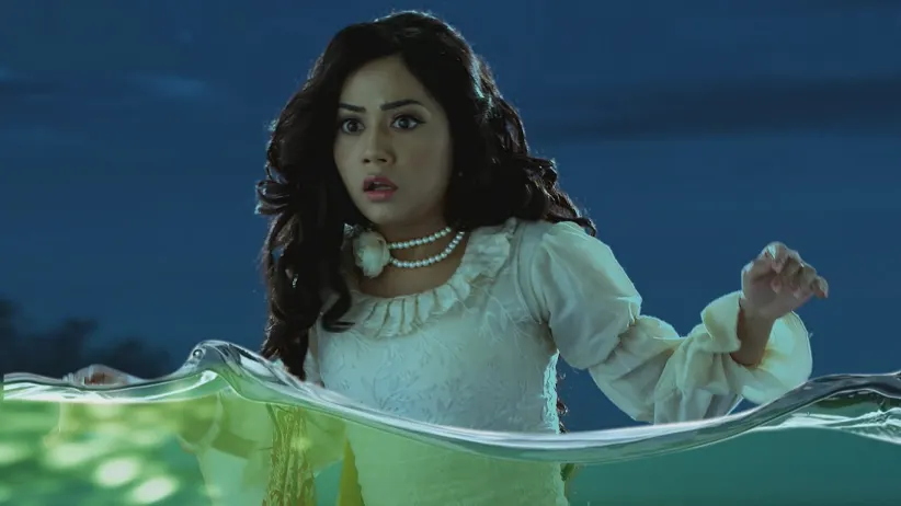 A Hypnotised Raghav Jumps into the Sea