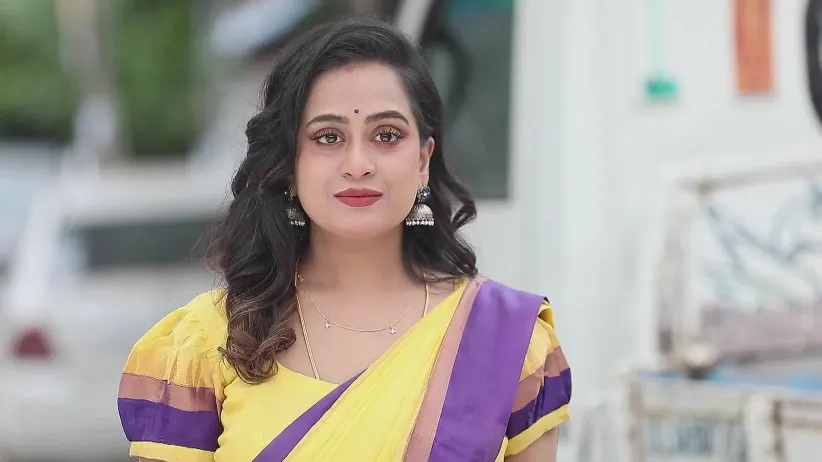 Nagajyothi Saves Parvathy - Maari