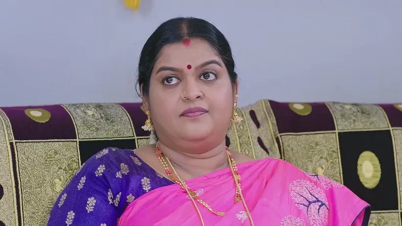 Vijaya Tears up Shravani's Marriage Certificate