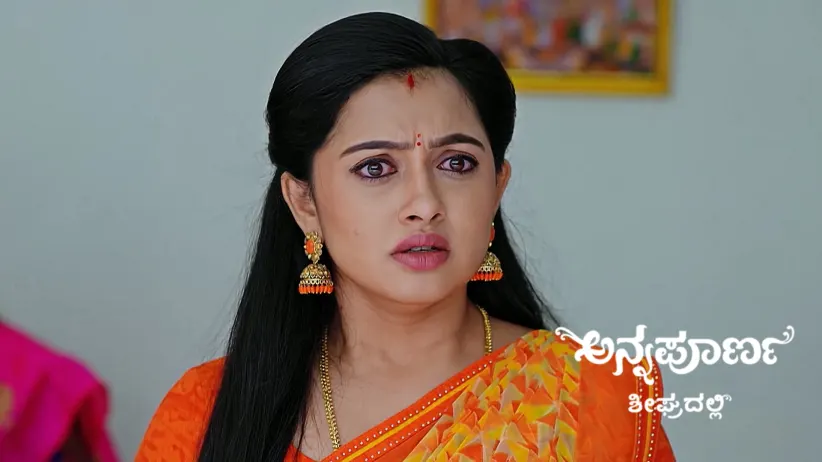 Vedavathi Calls Akshaya an Illegitimate Child