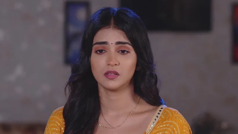 Shubalakshmi's Parents Discuss Her - Tuma Bina