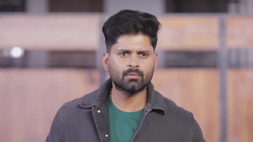 The Woman Lies to Aadhi