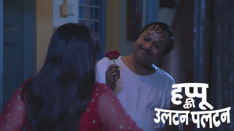 A Mob Beats Happu Mistaking Him for a Thief
