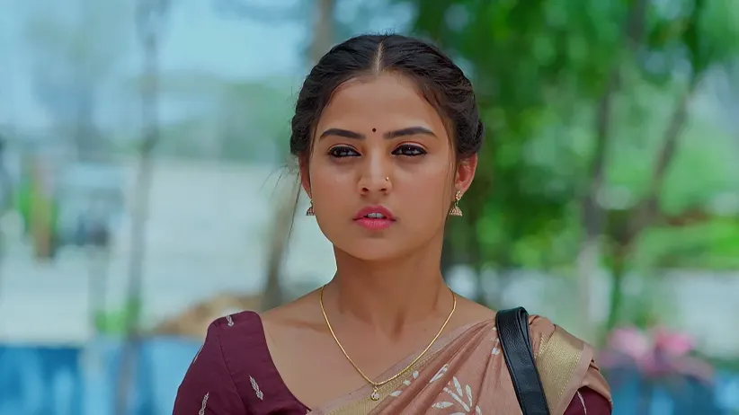 Radha and Gayatri Sell Their House