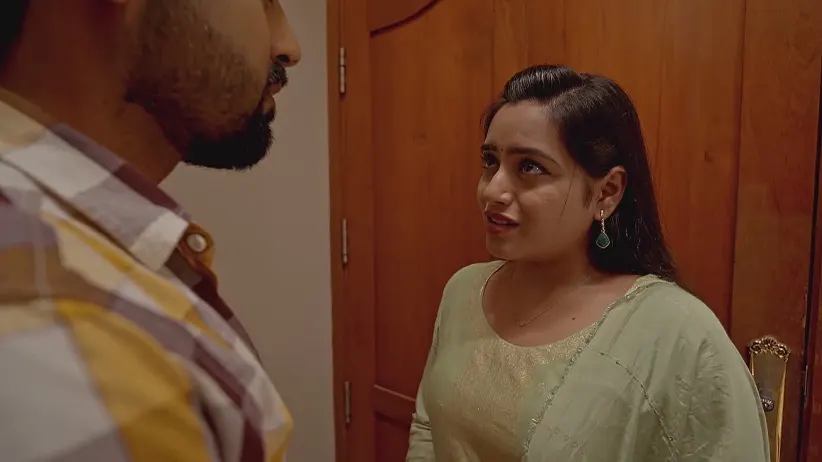 Ambika Overhears Raju and Rithika