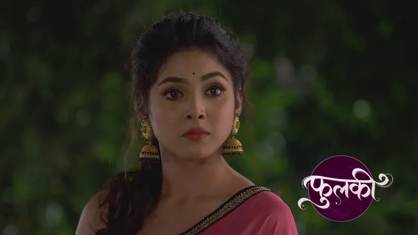 Phulki Sets Shalini Straight