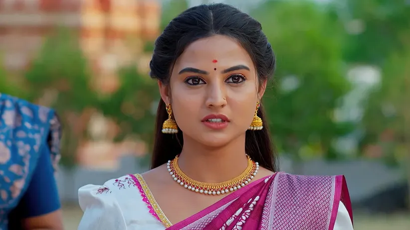 Radha Decides to Light the 'Akhanda Jyoti'