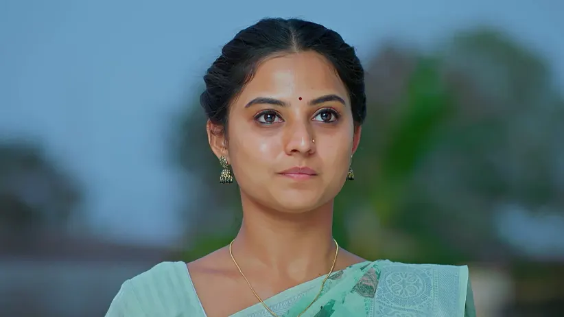 A Few Goons Attack Radha