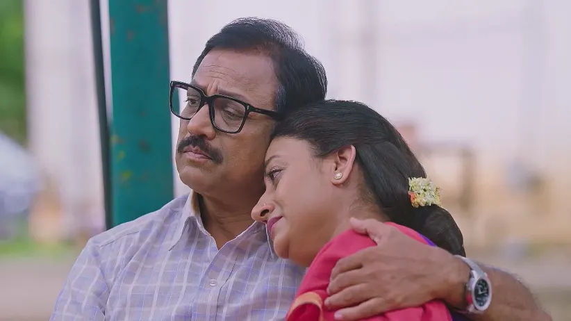 Tanu Gets Excited By Her Engagement Invite