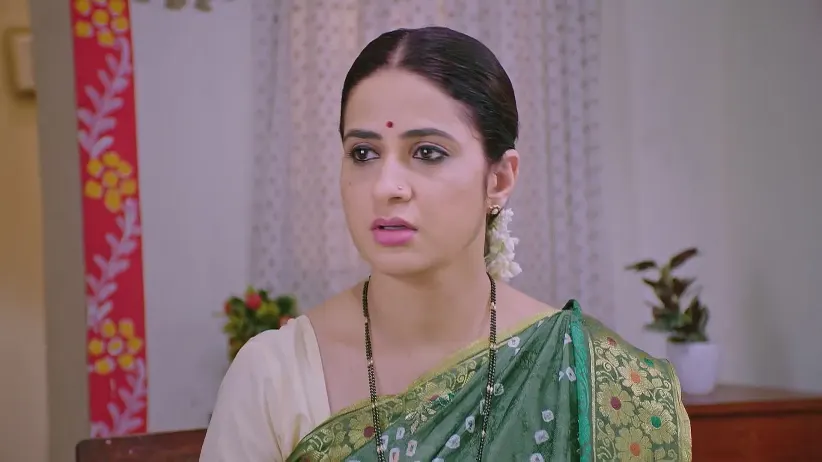 Srinivas Learns about Lakshmi Being Hospitalised