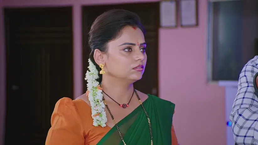 Santosh Tries to Take the Money Bag from Venky - Lakshmi Nivasa