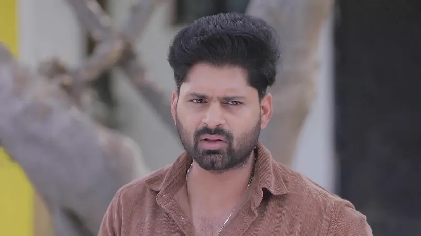 Aadhi Reaches Bharathi's Hometown - Idhayam