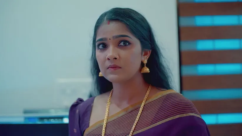 Kamala Stops Meera from Accusing Archana