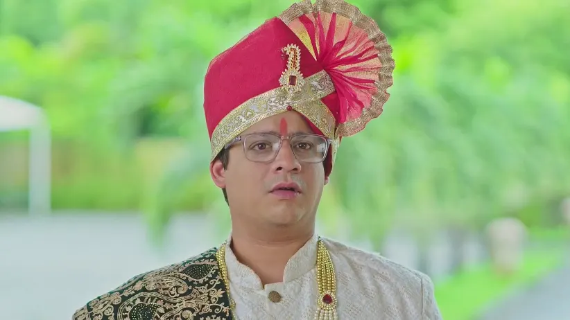 Ahilya Devi Refuses to Take Disha Inside the House