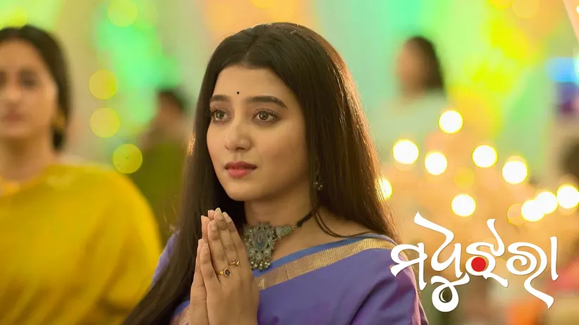 Rai Reassures Her Mother about Nilu