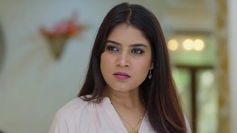 Nitya Tampers with Bala and Tripura’s Lunch