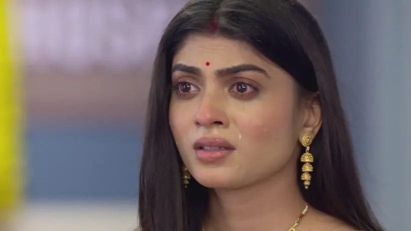Rayan and Rukmini Pray for Gopal and Parul - Parineeta