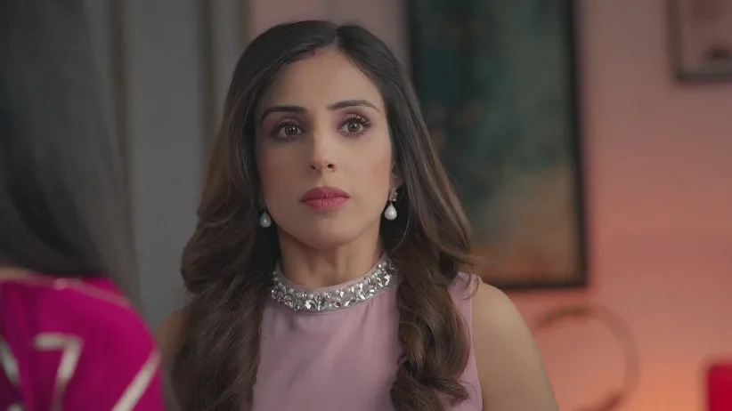 Riddhi Hides Neel in Her House