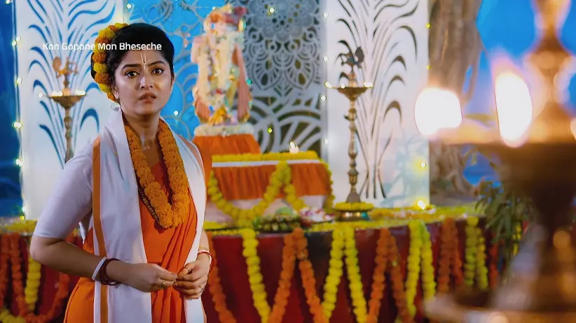 Aniket Frets over a Pregnant Shyamoli - Kon Gopone Mon Bheseche - Promo