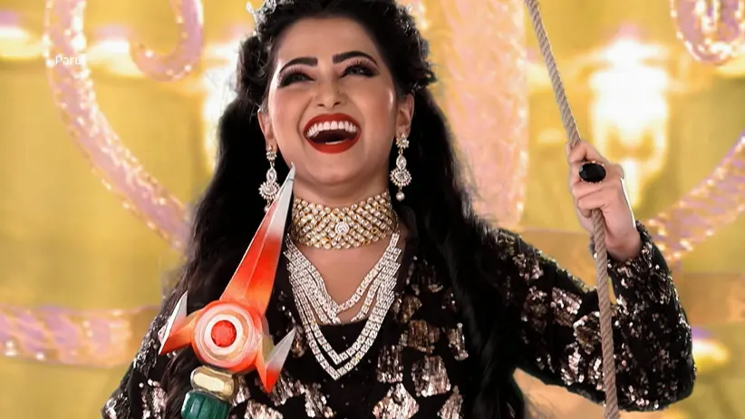 Mallika's Deadly Attack on Parul - Parul - Promo