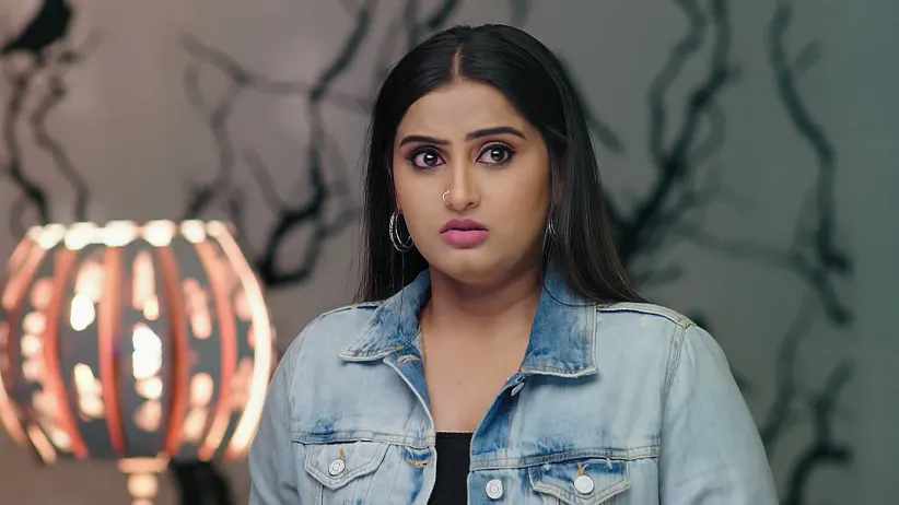 Anand's Question Shocks Smiley