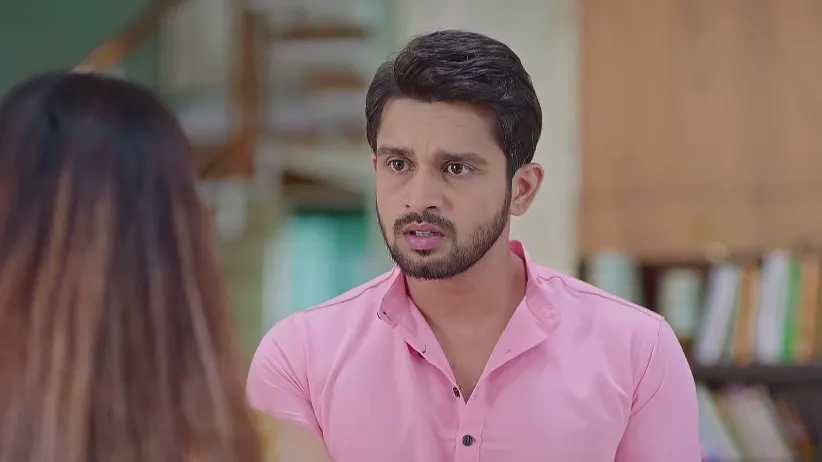 Nithya Tells Her Family about Her Lover