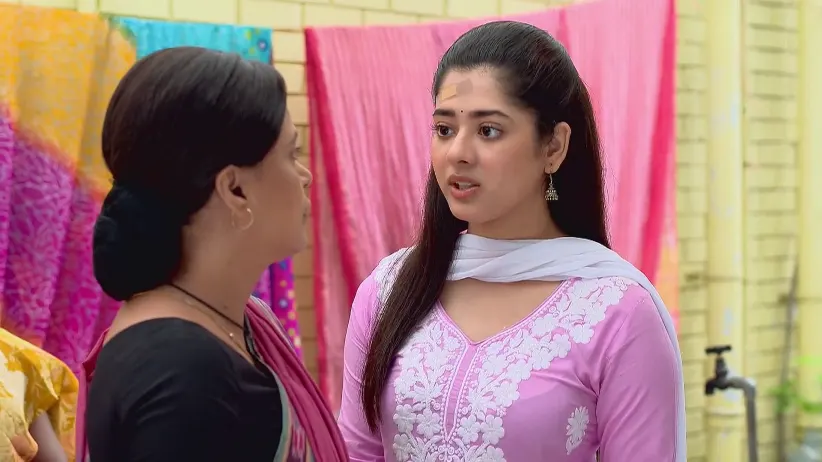 Apu Includes Shefali in the Rajnandini Saree Ad