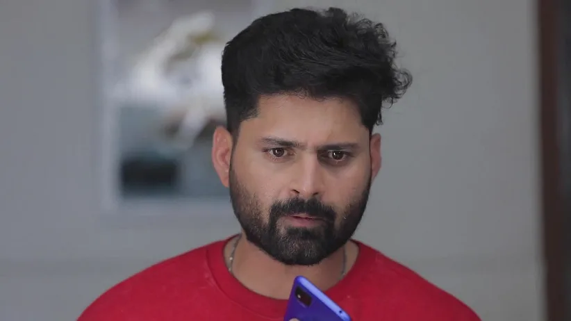 Aadhi Prepares Breakfast for Bharathi