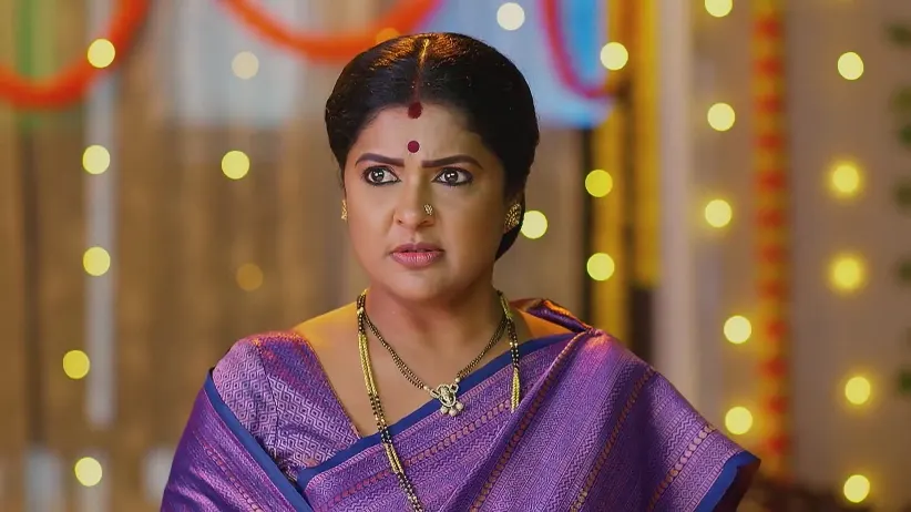 Janaki Voices Her Anger over Shaurya - Sandhyaraaga