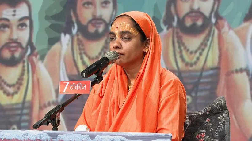 Tai Urges All to Surrender to the Guru