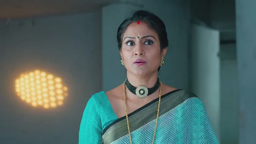 Tulasi Is Shocked By Radha's Behaviour